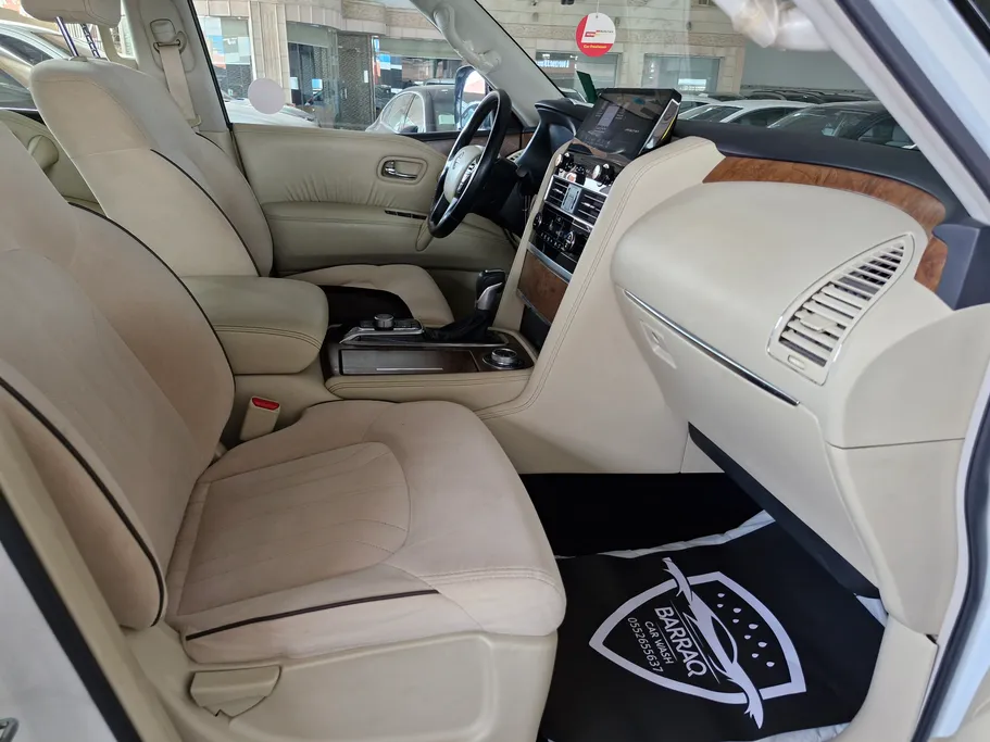 2023 Nissan Patrol SE 