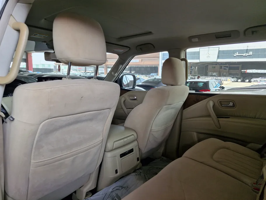 2023 Nissan Patrol SE 