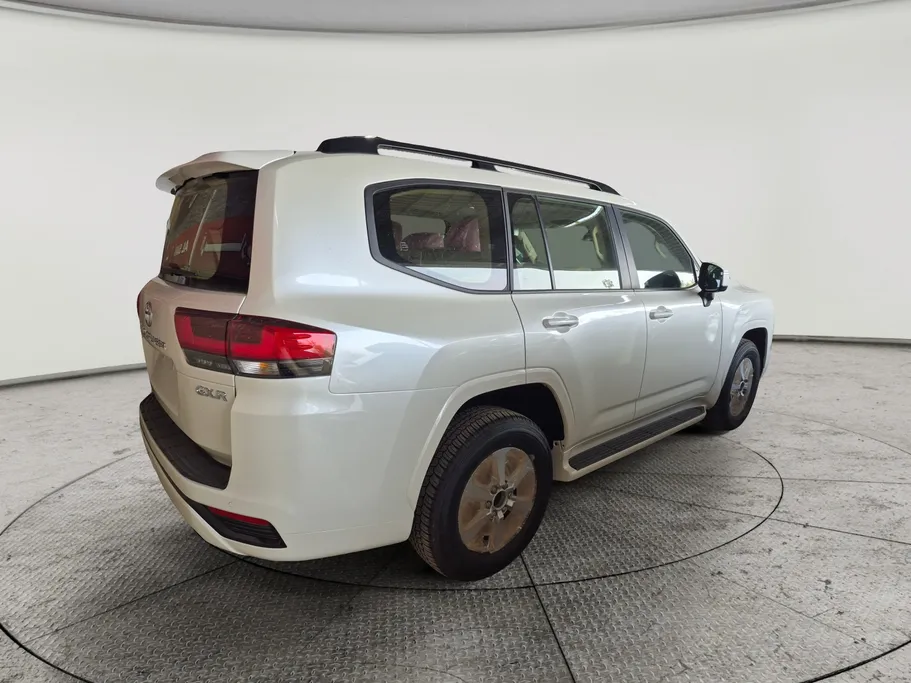 2025 Toyota Land Cruiser GXR2 