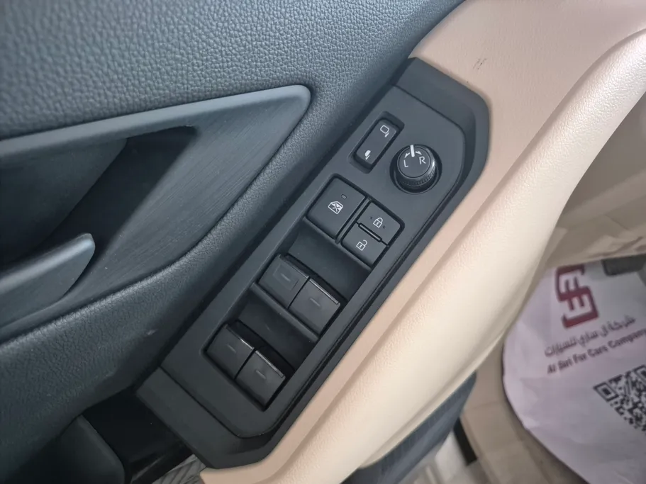 2025 Toyota Land Cruiser GXR2 