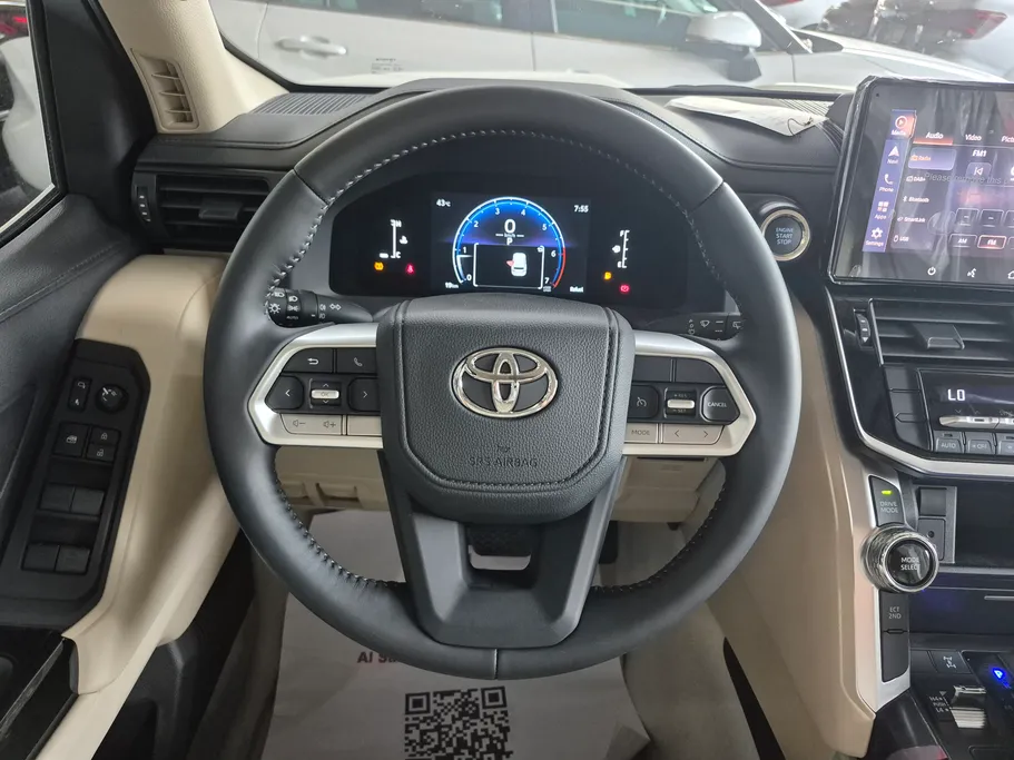 2025 Toyota Land Cruiser GXR2 