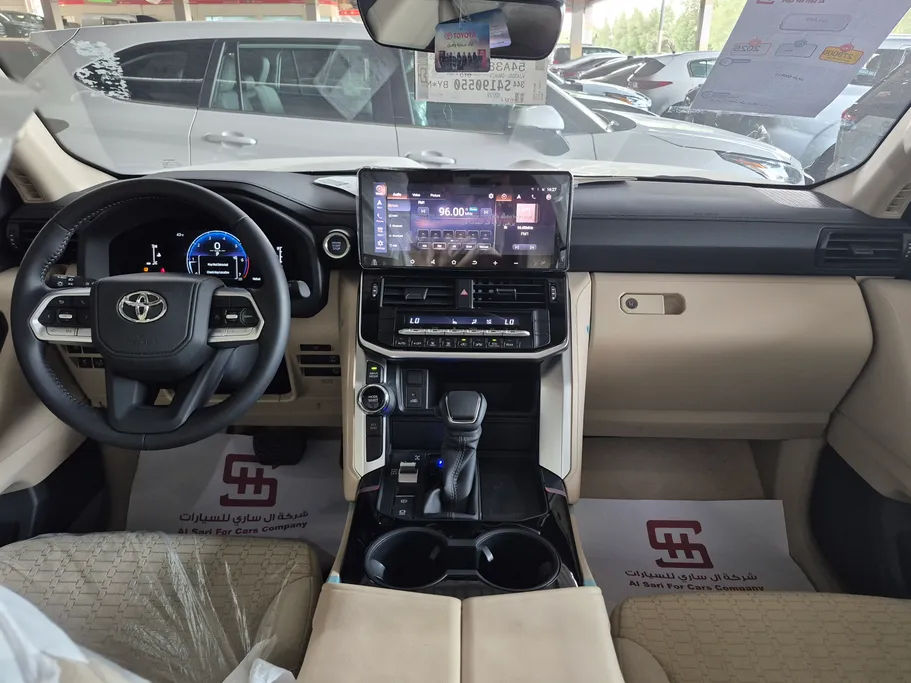 2025 Toyota Land Cruiser GXR2 