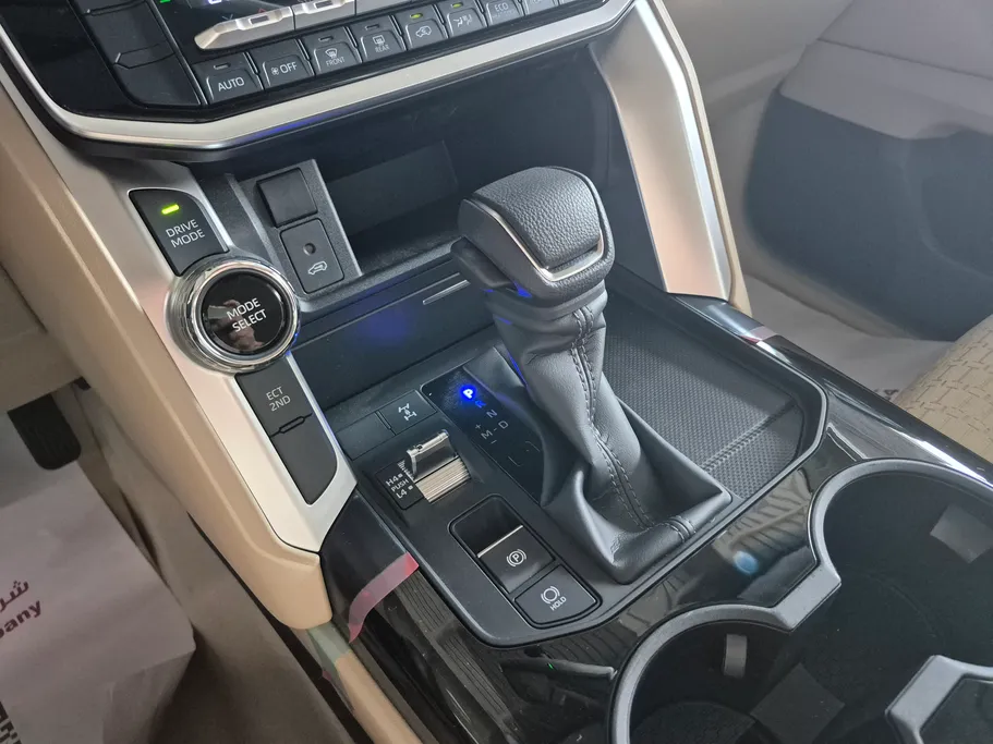 2025 Toyota Land Cruiser GXR2 