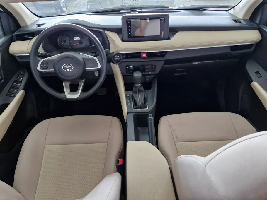 2023 Toyota Yaris  Y 