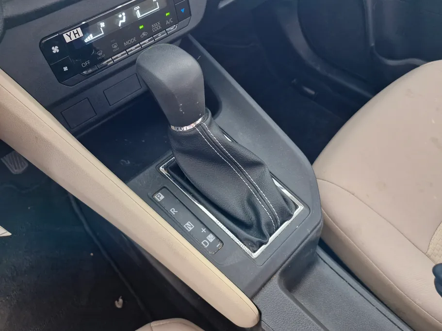 2023 Toyota Yaris  Y 