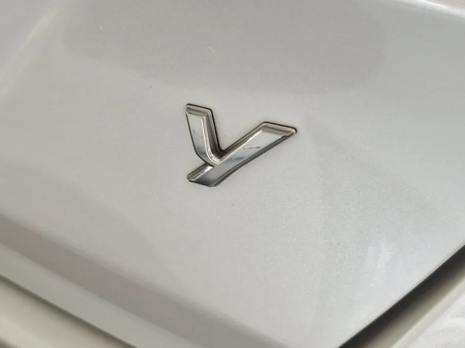 2023 Toyota Yaris  Y 