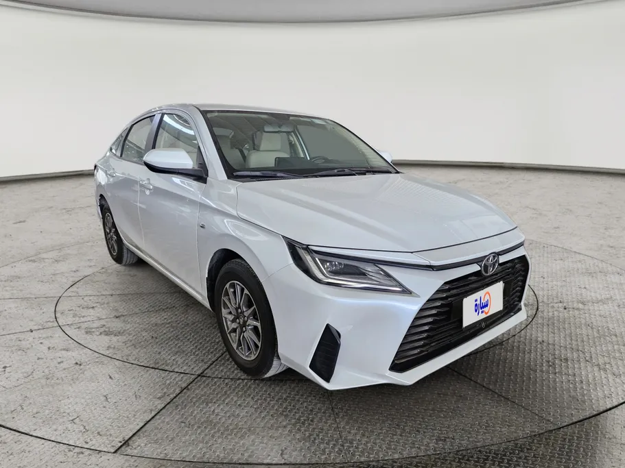 2023 Toyota Yaris  Y 