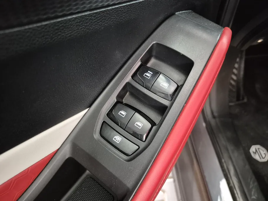 2022 MG GT LUX 