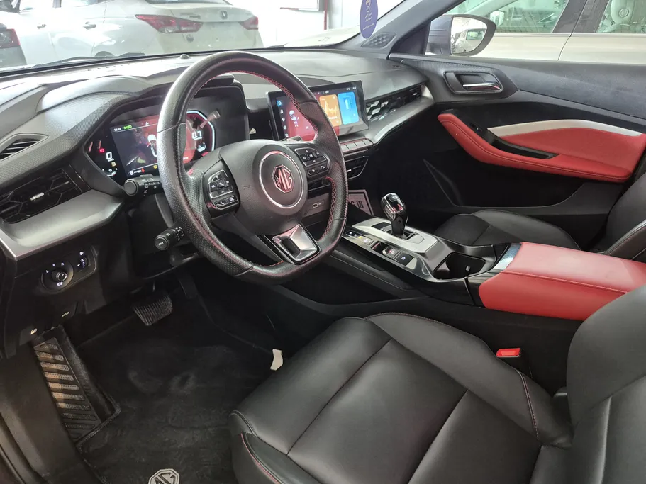 2022 MG GT LUX 
