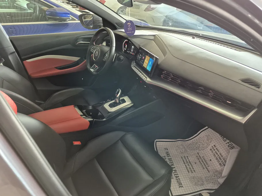 2022 MG GT LUX 