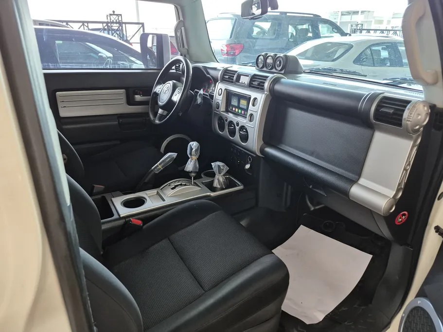 تويوتا اف جي FJ Cruiser 2021 