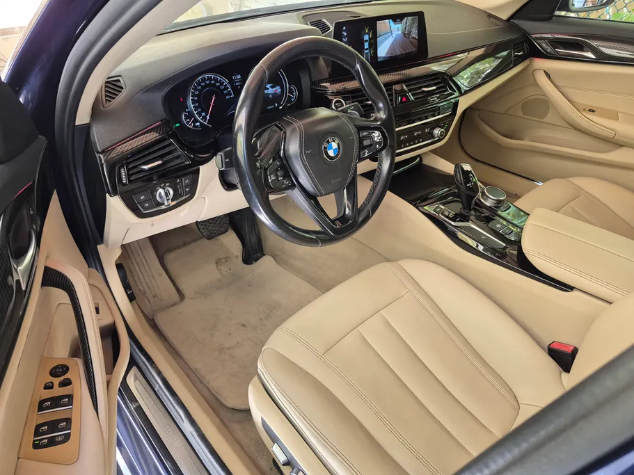 2019 BMW 5 Series 520i 