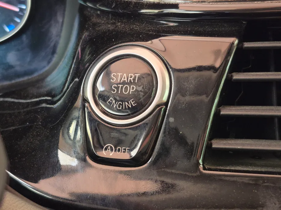 2019 BMW 5 Series 520i 