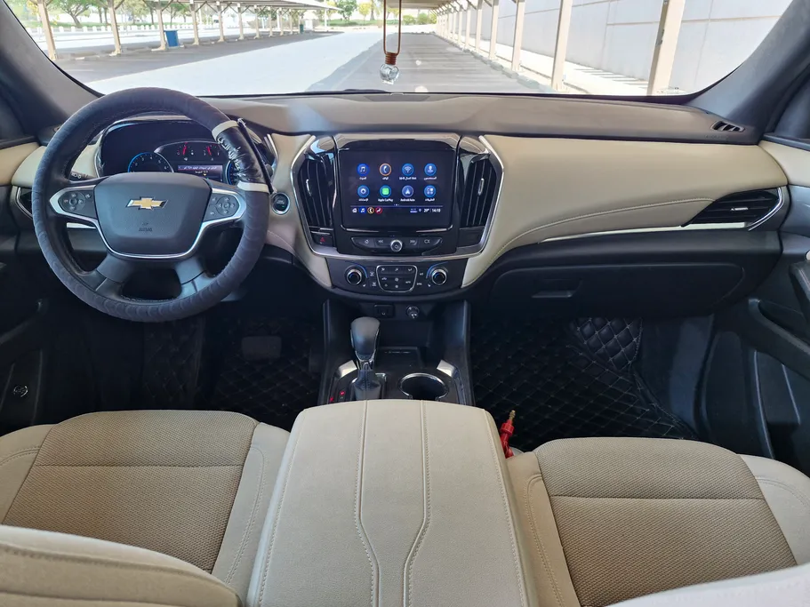 2023 Chevrolet Traverse LT 