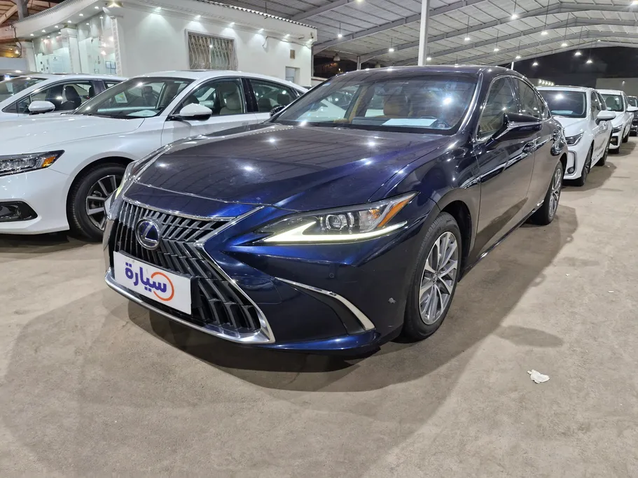 2022 Lexus ES 300 H 