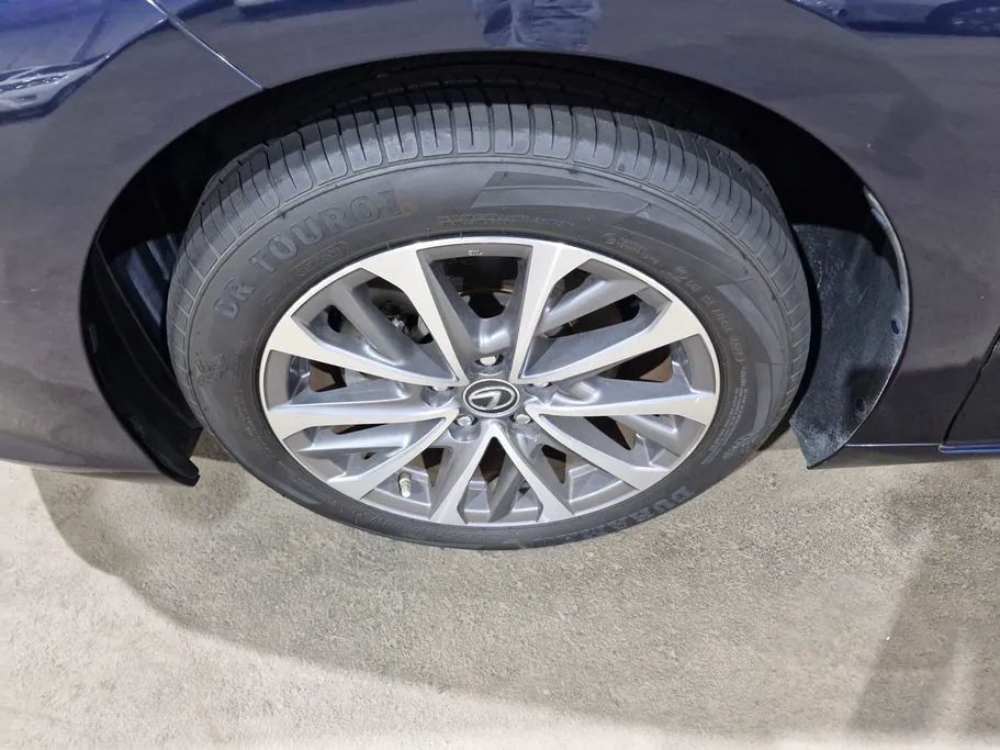2022 Lexus ES 300 H 