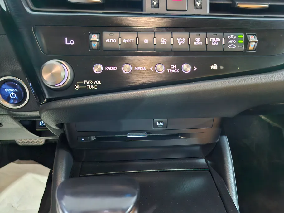 2022 Lexus ES 300 H 