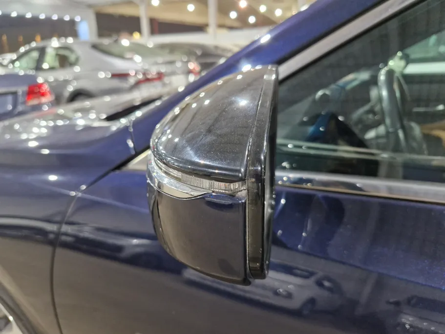 2022 Lexus ES 300 H 