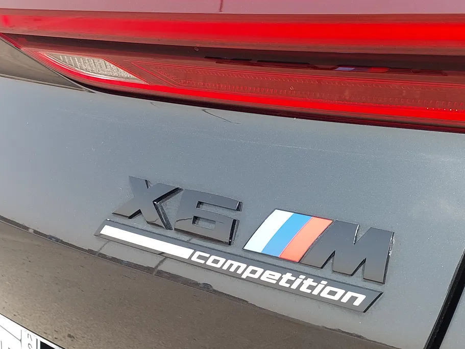 2020 BMW X Series 6 M	 