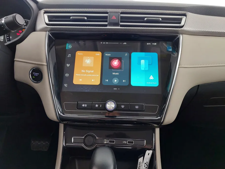 ام جي 5 COM 2024 