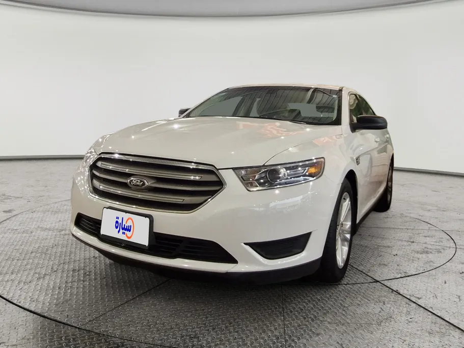 2018 Ford Taurus SE 