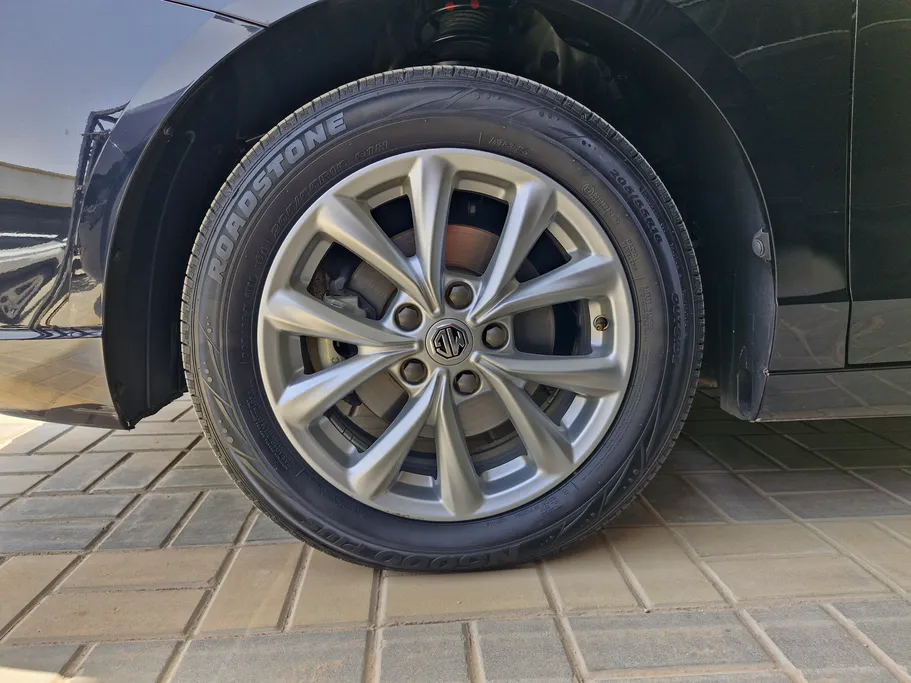 2022 MG 5 COM 
