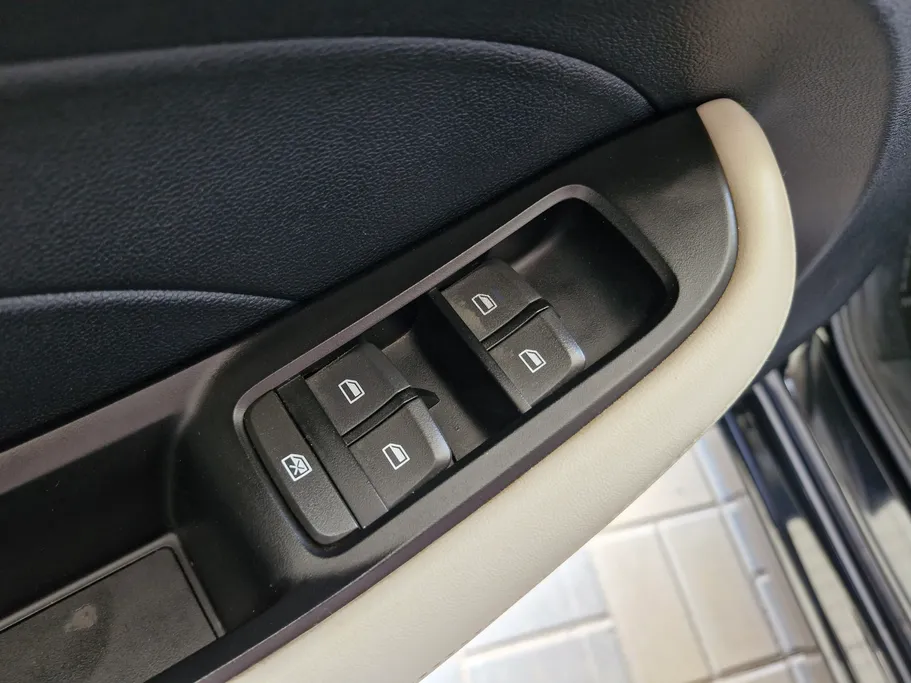 2022 MG 5 COM 