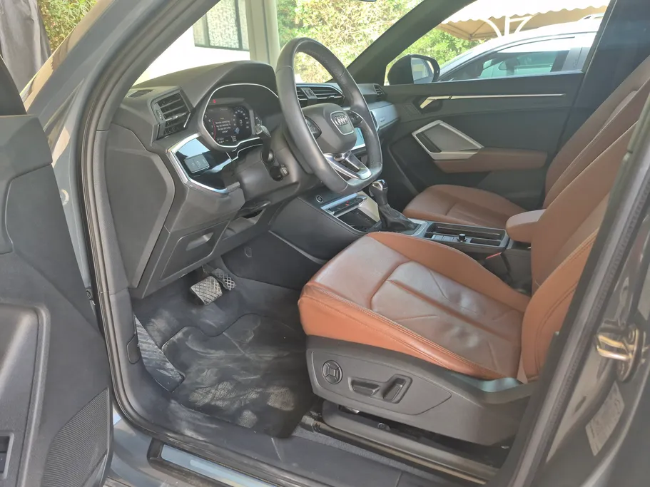 2023 Audi Q3 35 TFSl 