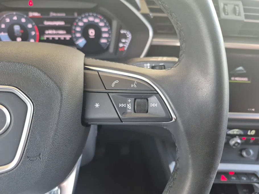 2023 Audi Q3 35 TFSl 