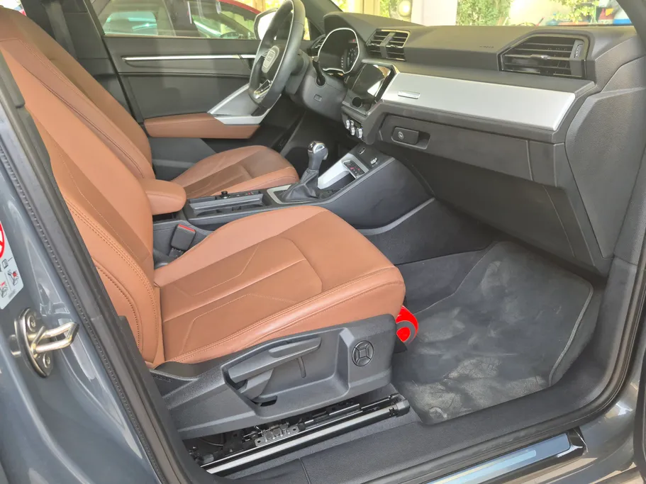 2023 Audi Q3 35 TFSl 