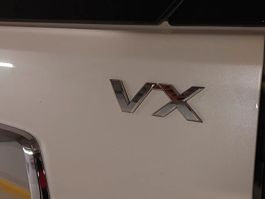 تويوتا برادو VX 2023 
