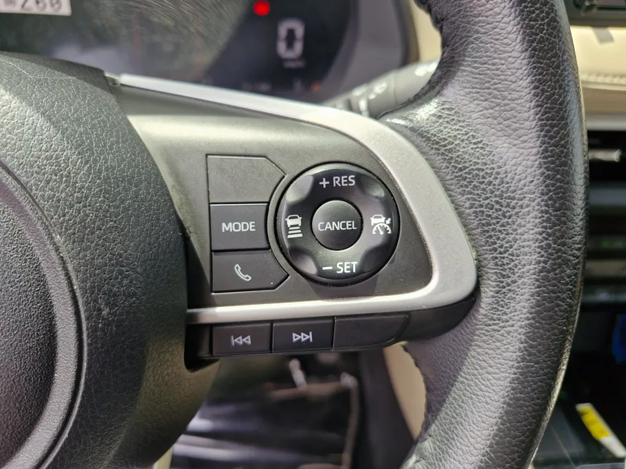 2023 Toyota Yaris  YX 
