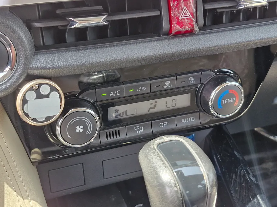 2023 Toyota Yaris  YX 