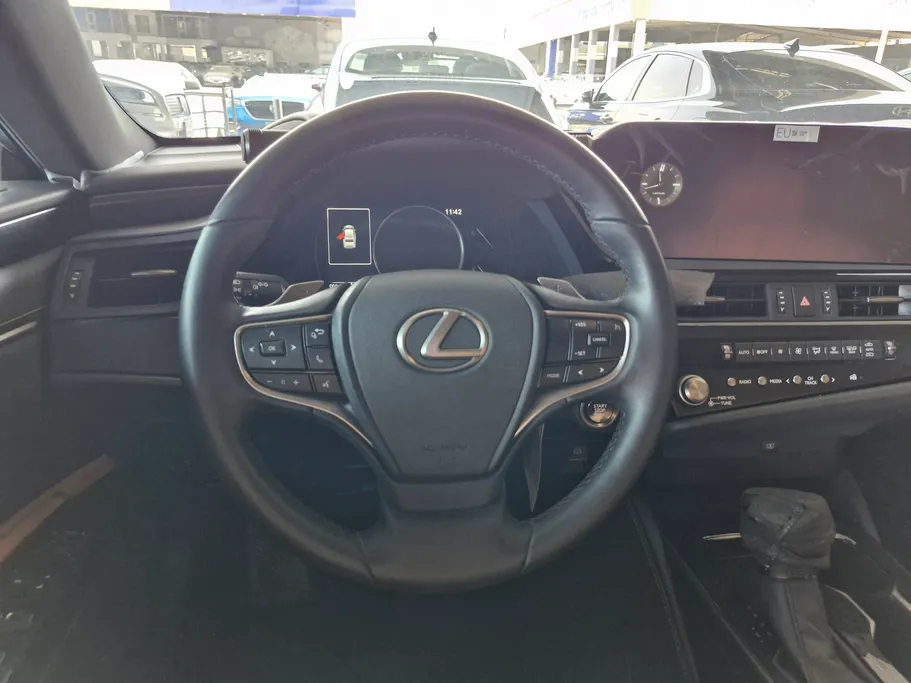 لكزس ES 250 AA Elegant 2024 