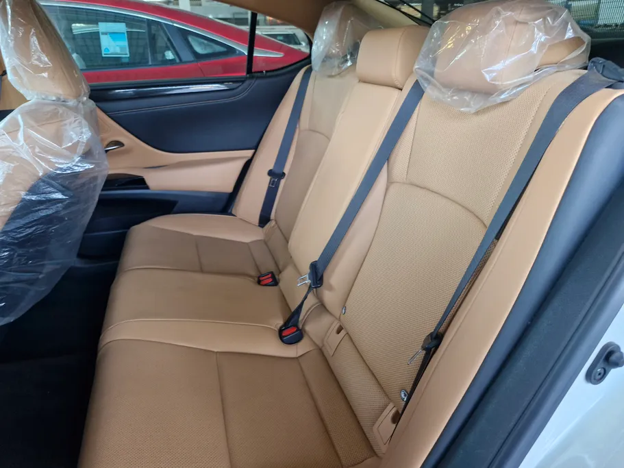 لكزس ES 250 AA Elegant 2024 