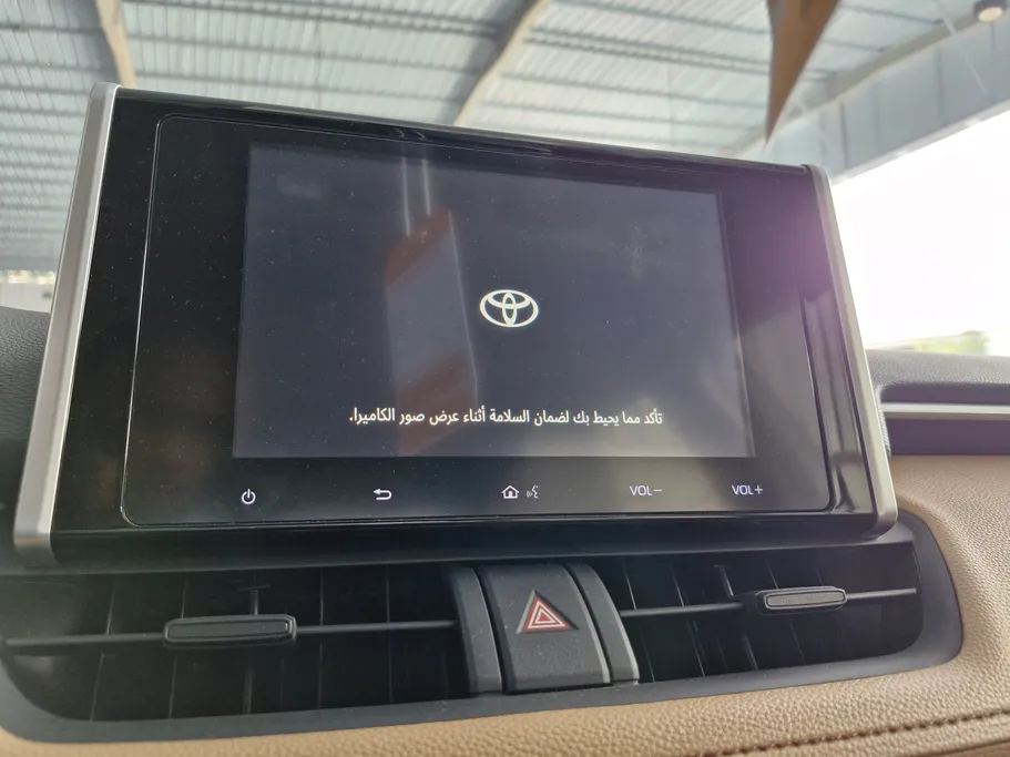 تويوتا راف فور LE 2024 
