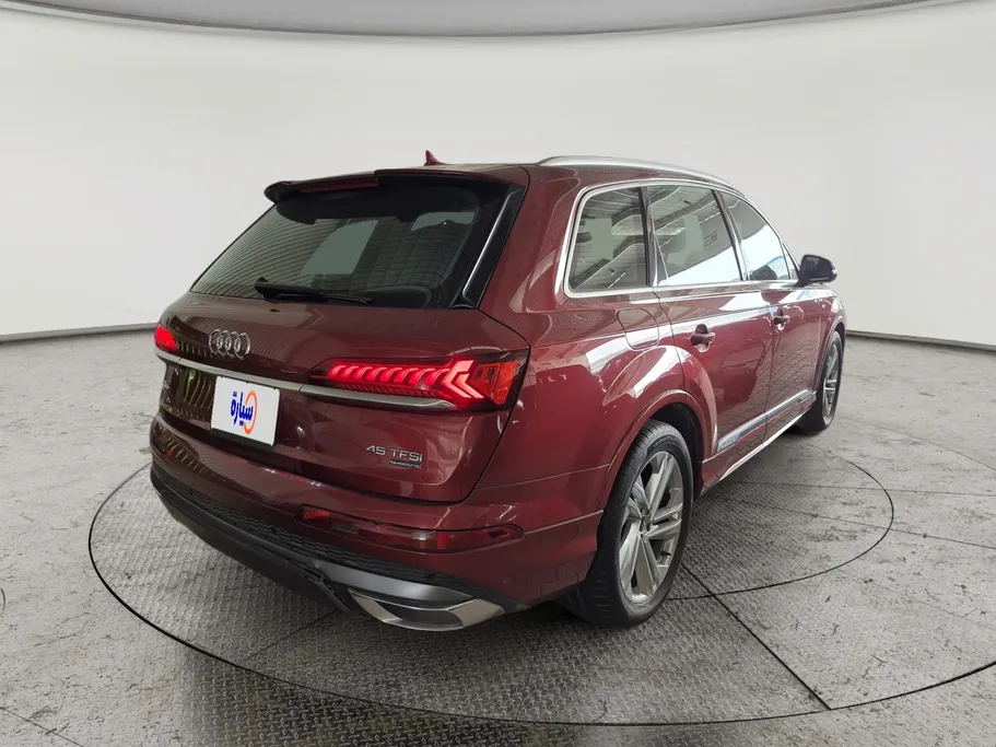 اودي Q7  2021 