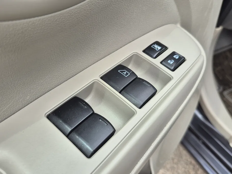 2023 Nissan Sunny SV Comfort 