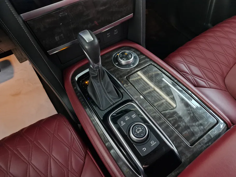 2022 Nissan Patrol Platinum 