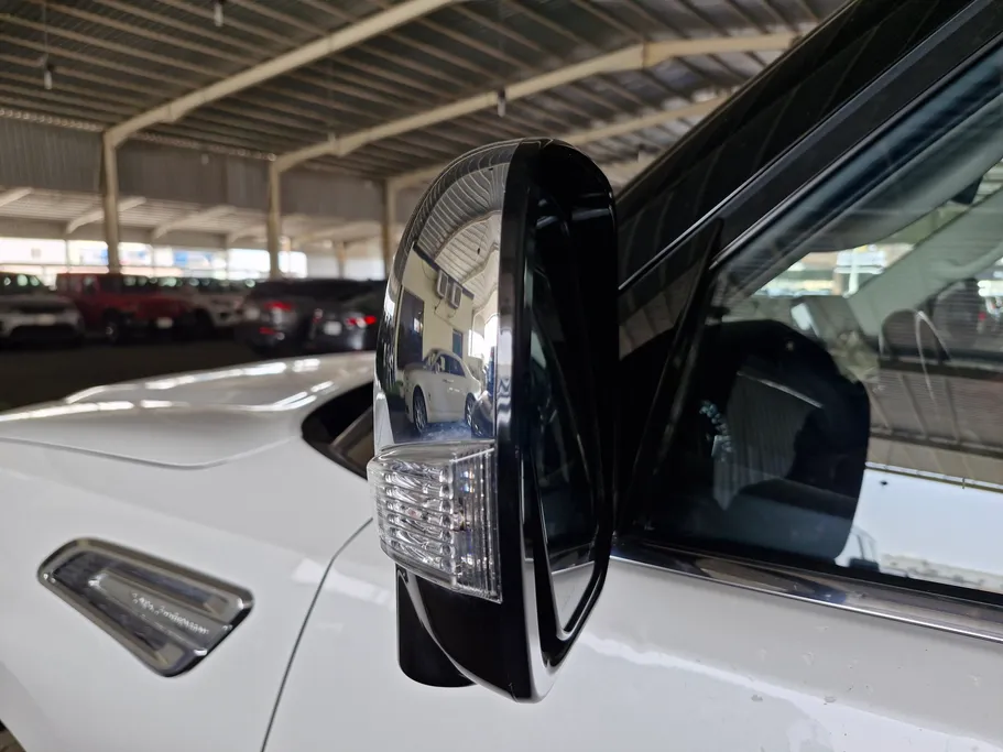 2022 Nissan Patrol Platinum 