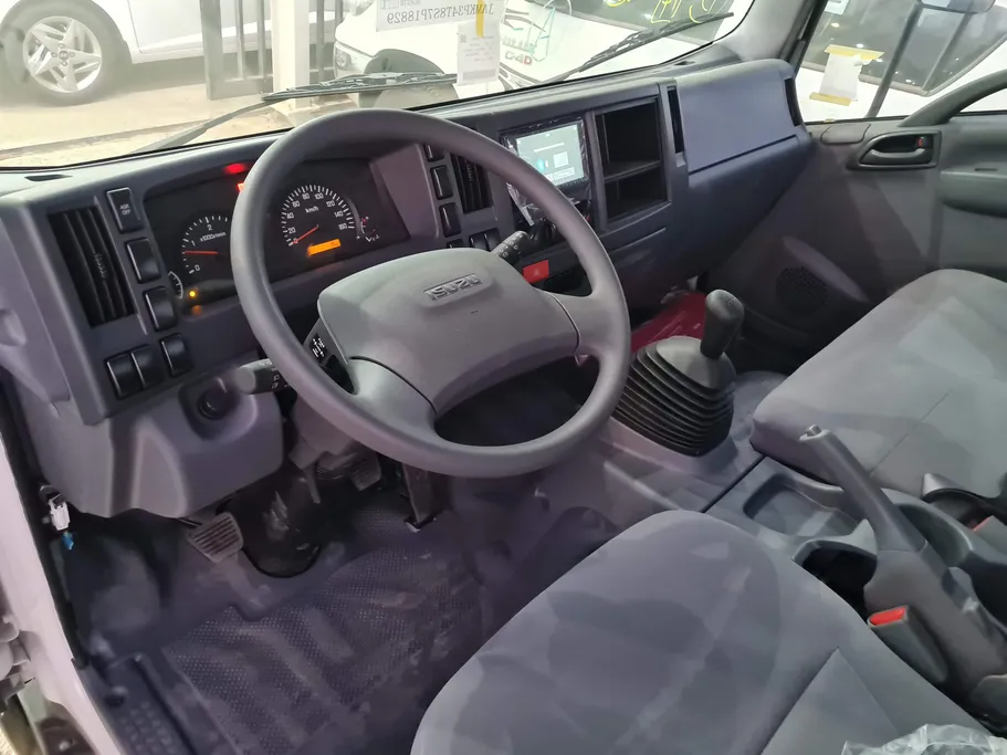 2025 Isuzu Dyna شاص قصير 