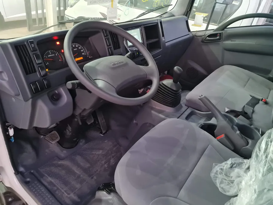 2025 Isuzu Dyna شاص قصير 