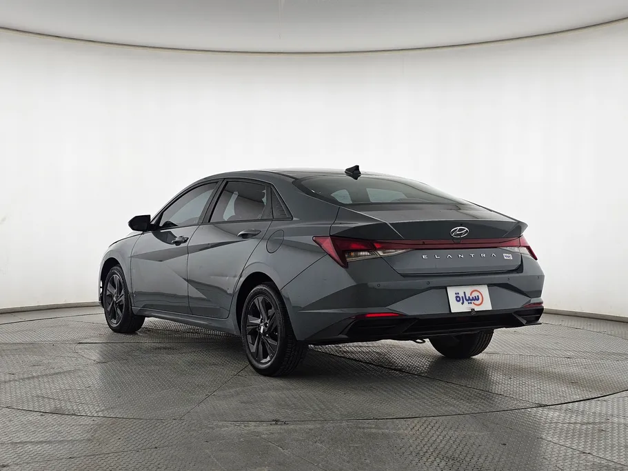 2022 Hyundai Elantra Smart 