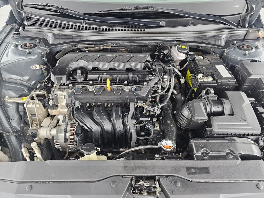 2022 Hyundai Elantra Smart 