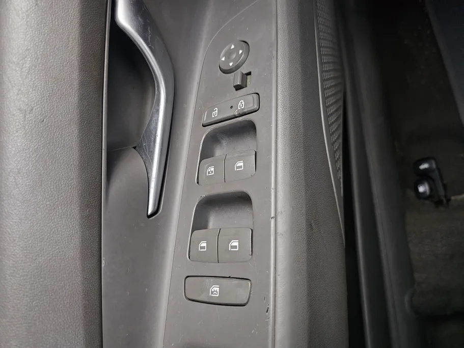 2022 Hyundai Elantra Smart 