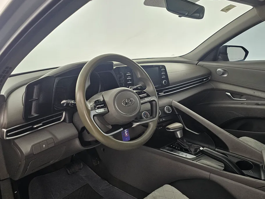 2022 Hyundai Elantra Smart 