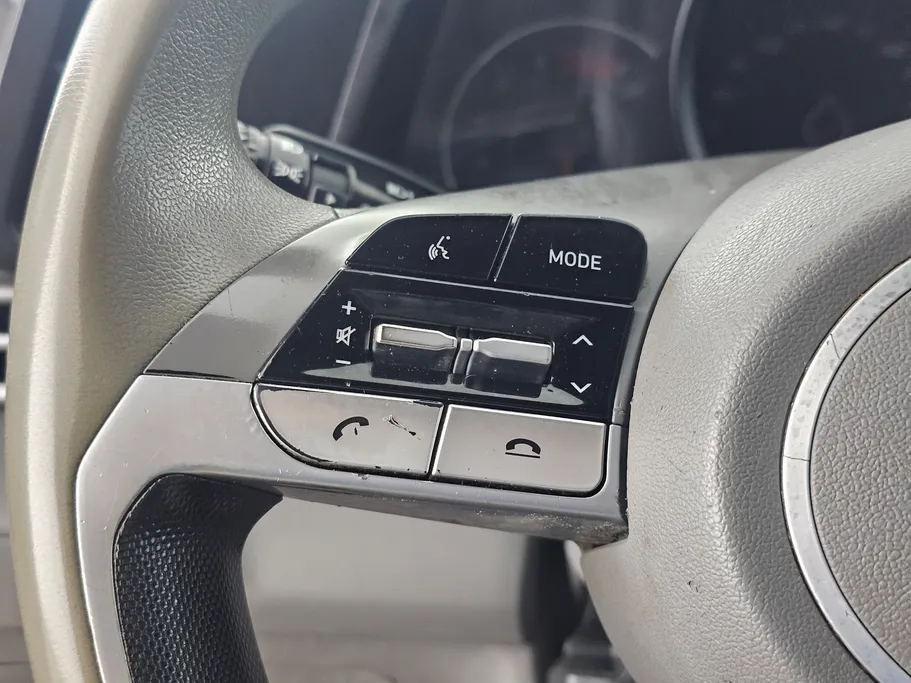 2022 Hyundai Elantra Smart 