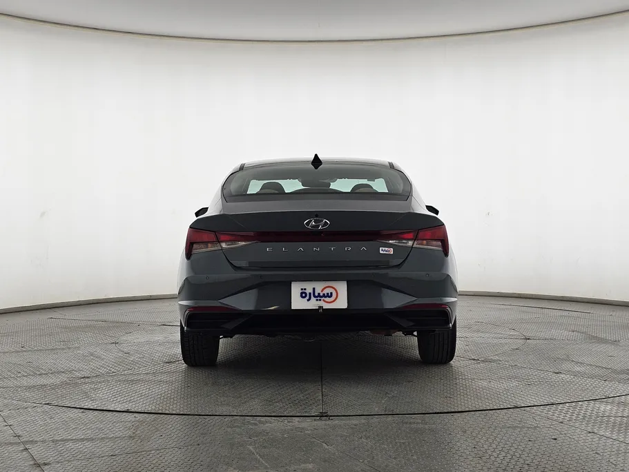 2022 Hyundai Elantra Smart 