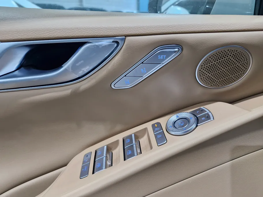 2025 Genesis G80 PRESTIGE 