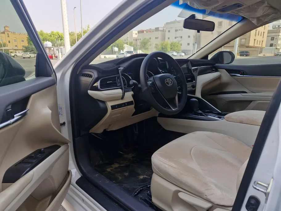 تويوتا كامري LE STD 2023 
